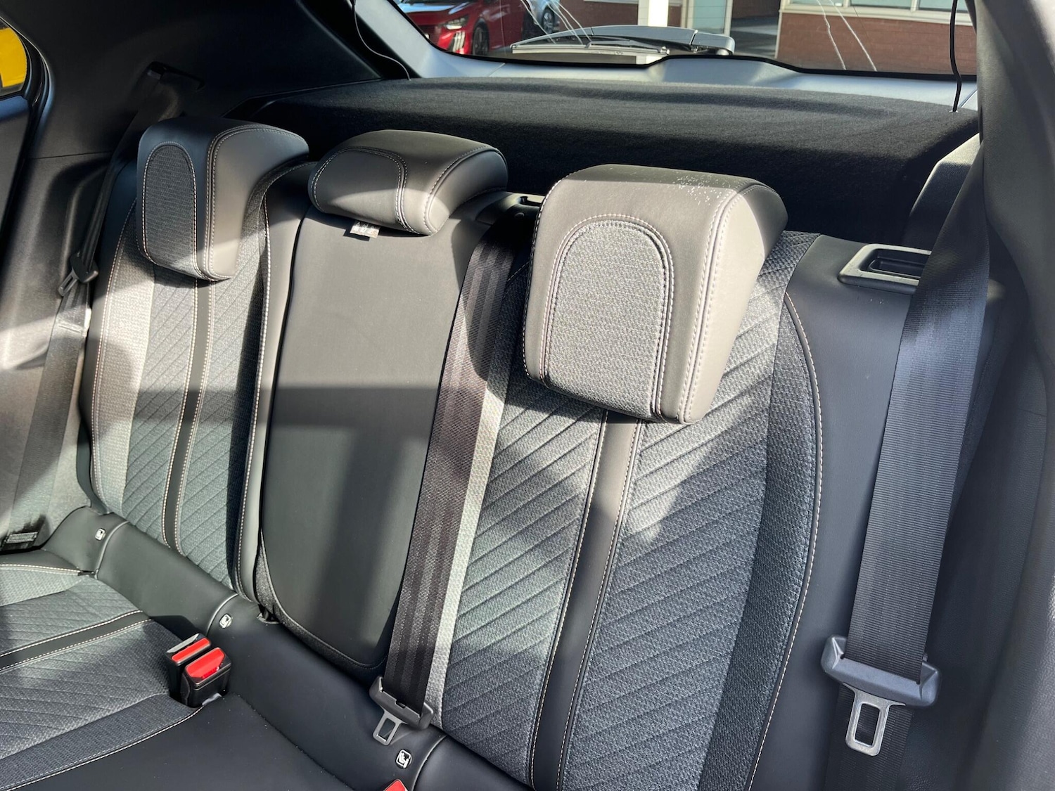 Used Peugeot 2008 2024 for sale - 76389028: Photo 8