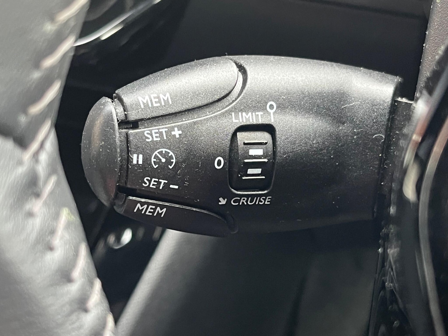 Used Peugeot 2008 2023 for sale - 76306315: Photo 50