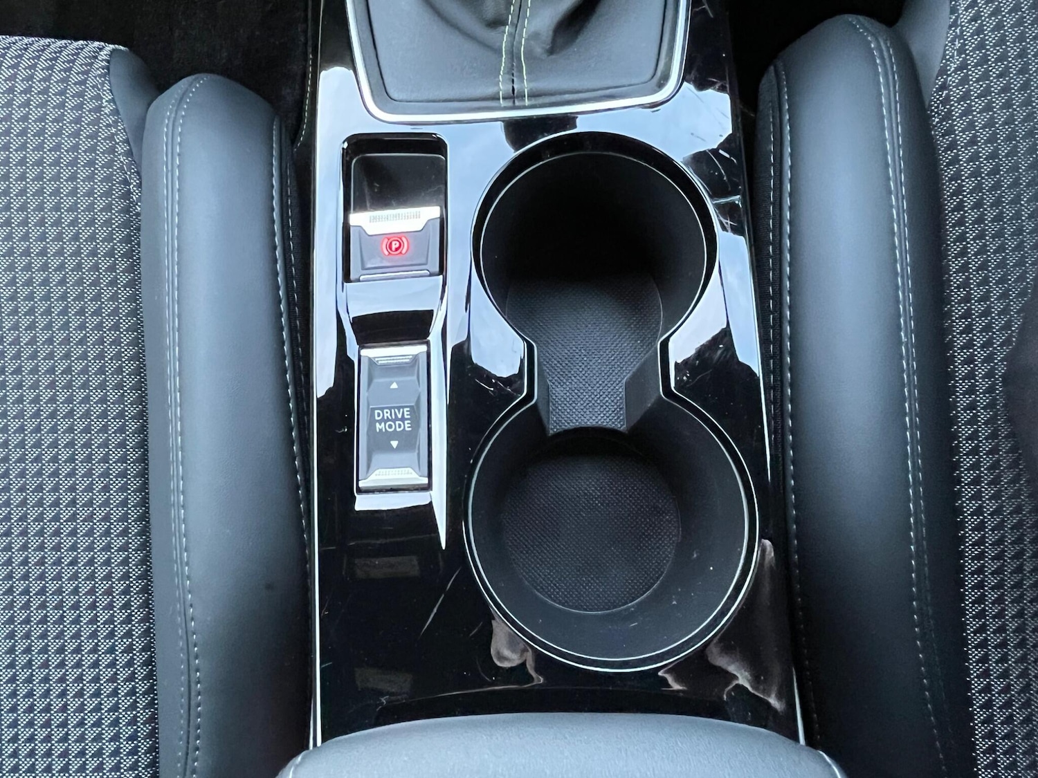 Used Peugeot 208 2022 for sale - 76620476: Photo 24