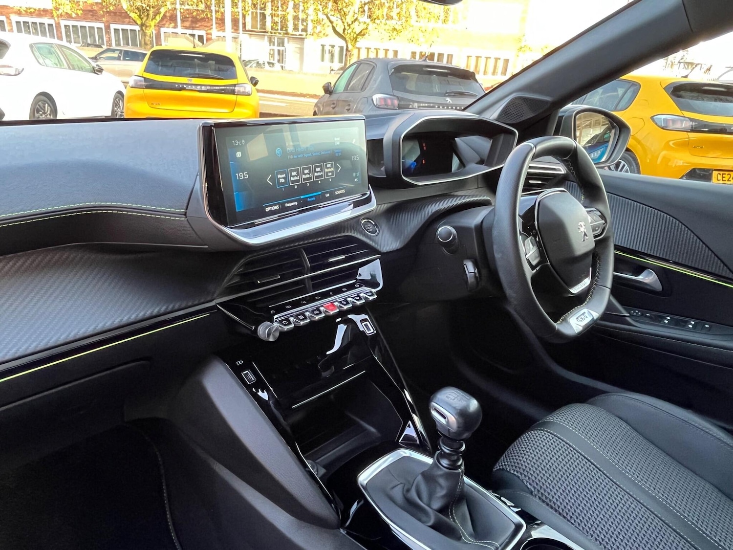 Used Peugeot 208 2022 for sale - 76620476: Photo 3