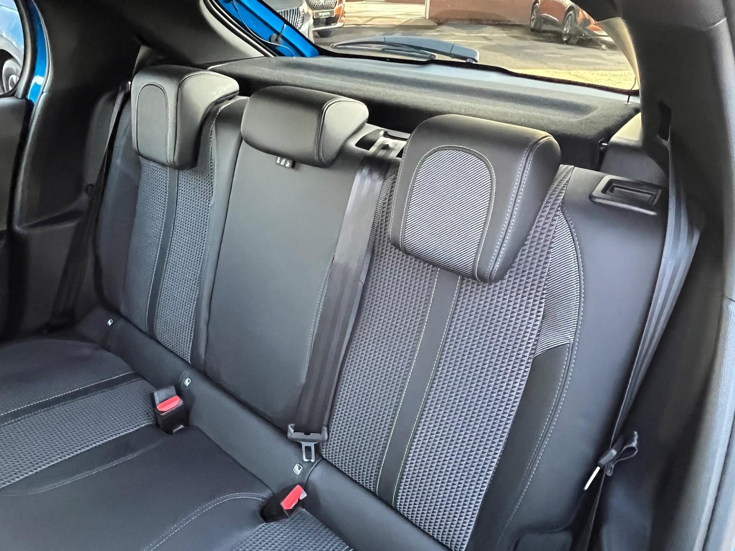 Used Peugeot 208 2022 for sale - 76620476: Photo 8