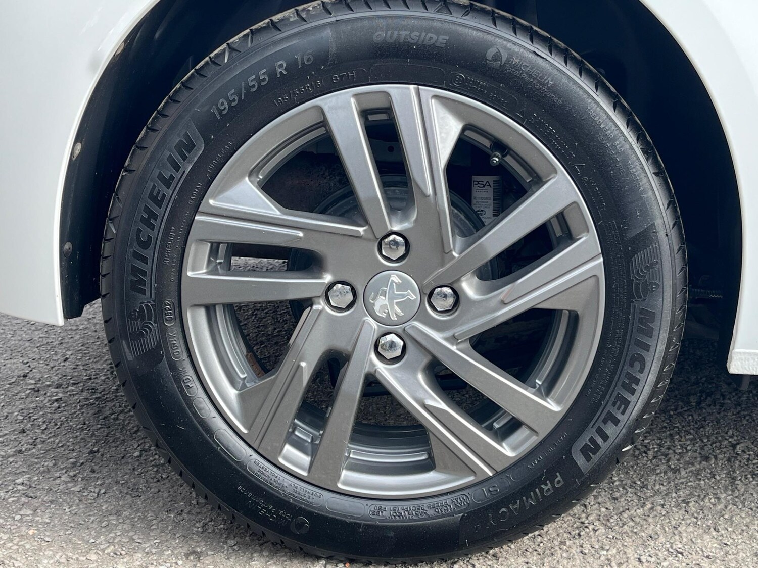 Used Peugeot 208 2022 for sale - 76189182: Photo 5