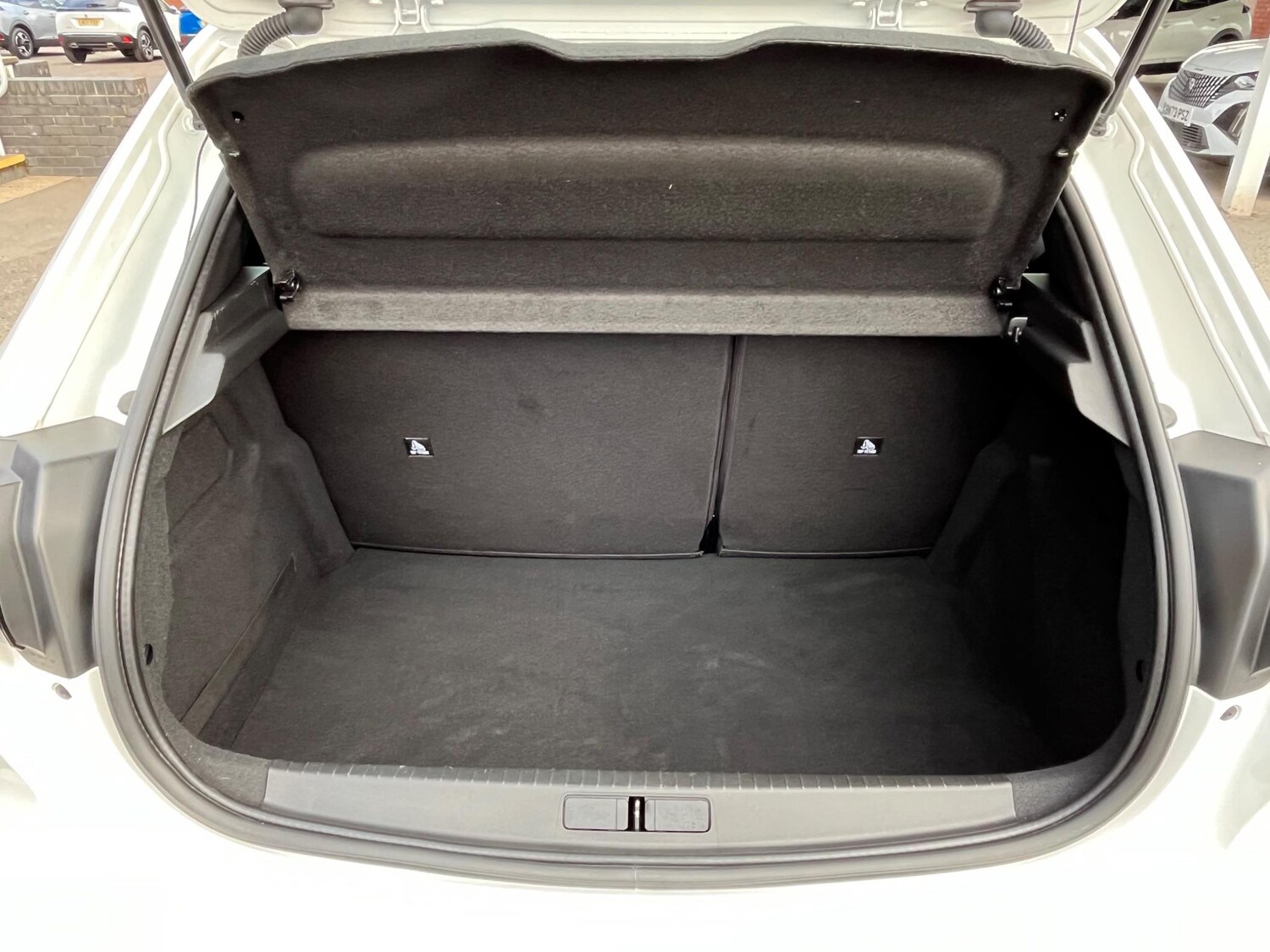 Used Peugeot 208 2022 for sale - 76189182: Photo 9