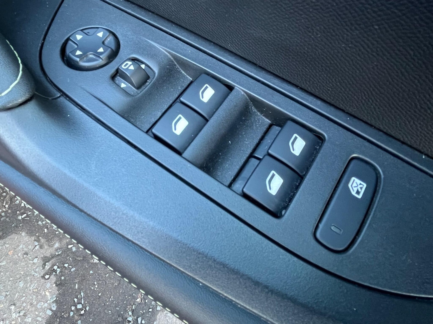 Used Peugeot 2008 2020 for sale - 76307881: Photo 28