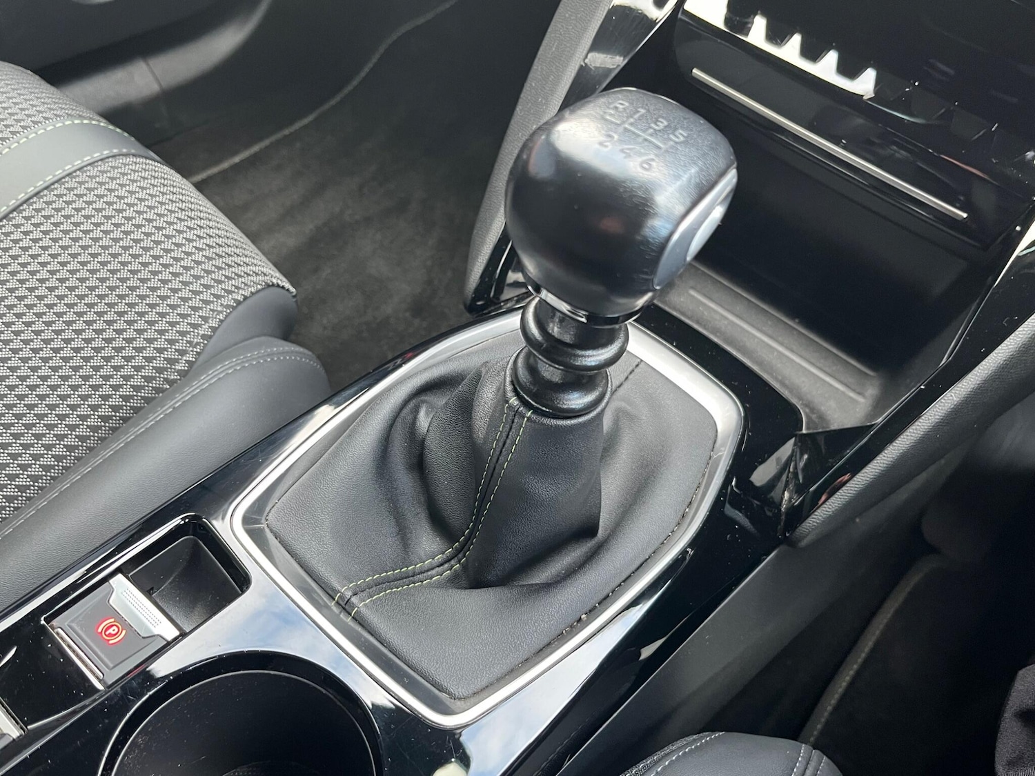 Used Peugeot 2008 2022 for sale - 76432825: Photo 55