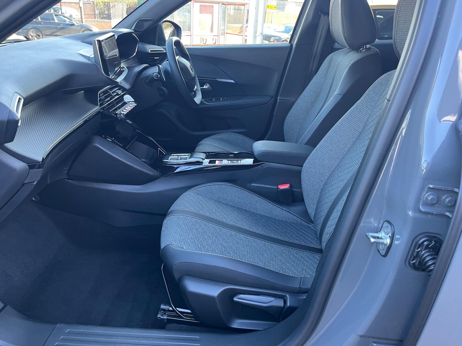 Used Peugeot 2008 2024 for sale - 76188859: Photo 45