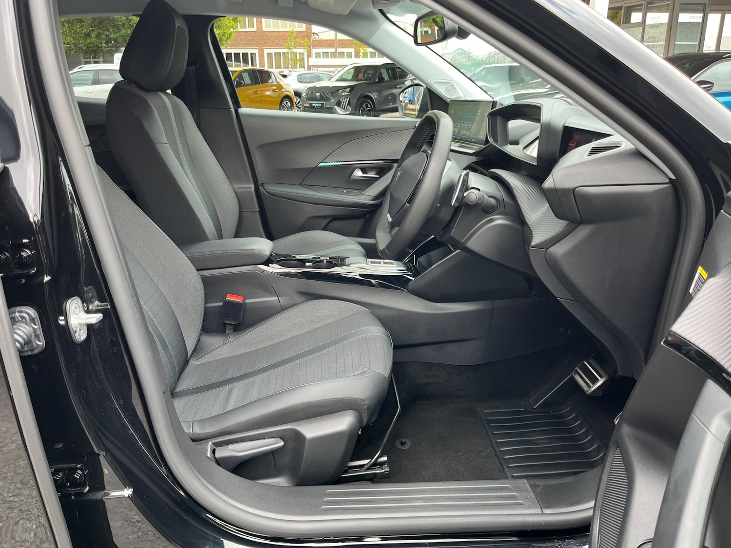 Used Peugeot 2008 2022 for sale - 76239917: Photo 13