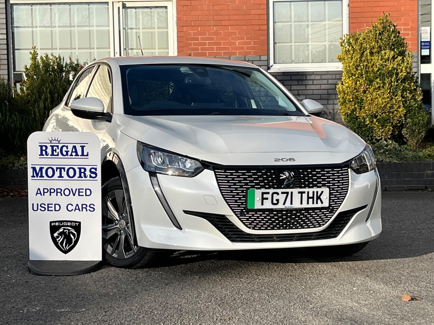 Used Peugeot E-208 2021 for sale - 76613350: Photo 1