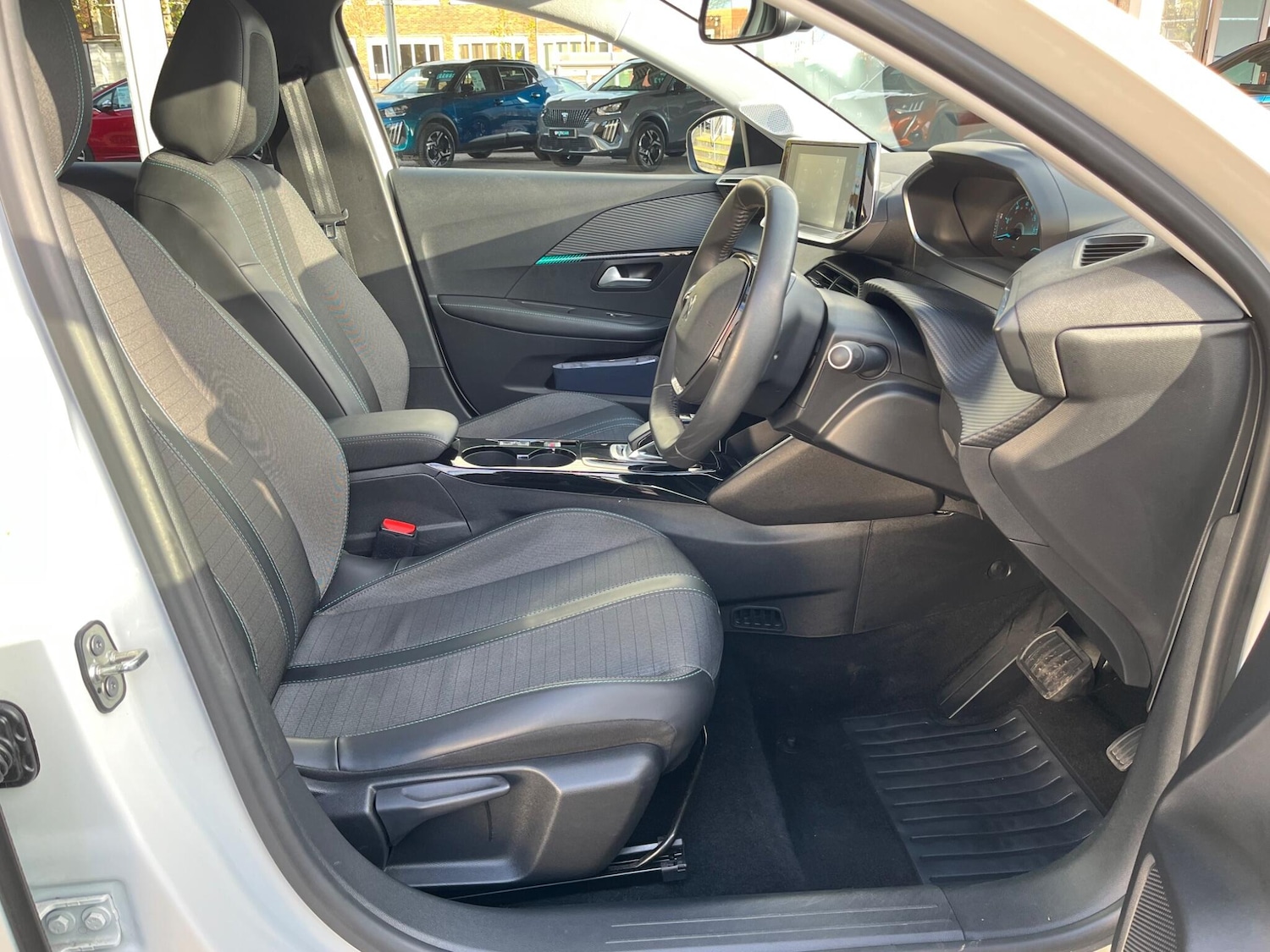 Used Peugeot E-208 2021 for sale - 76613350: Photo 13