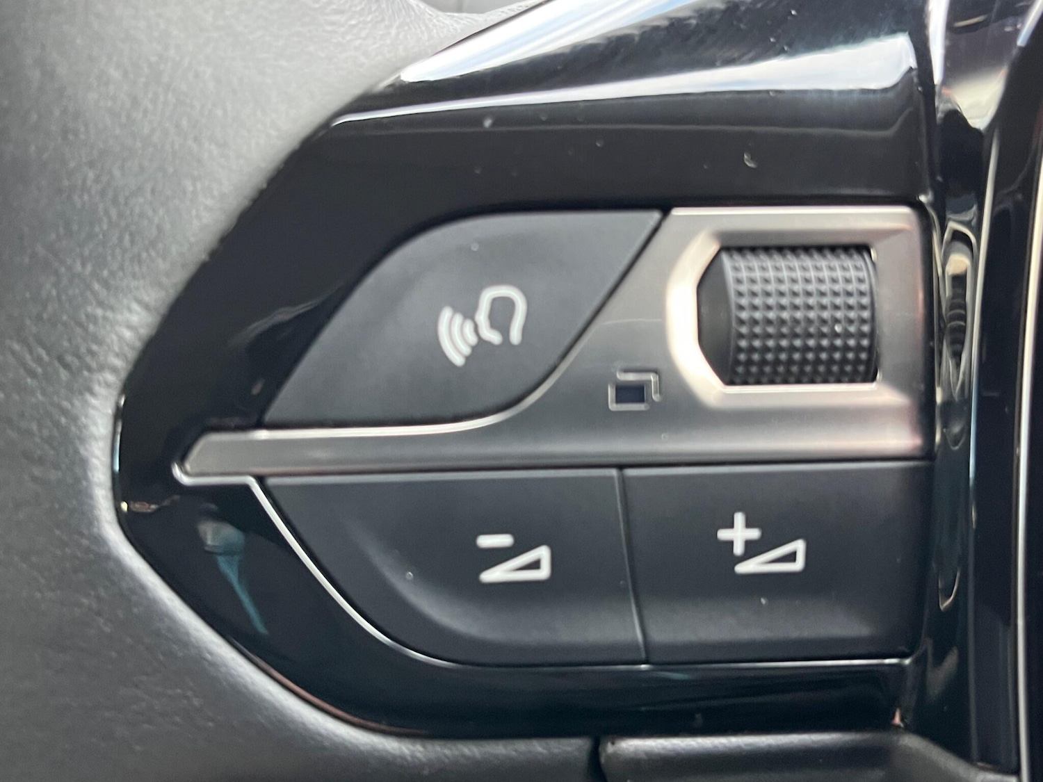 Used Peugeot E-208 2021 for sale - 76613350: Photo 37