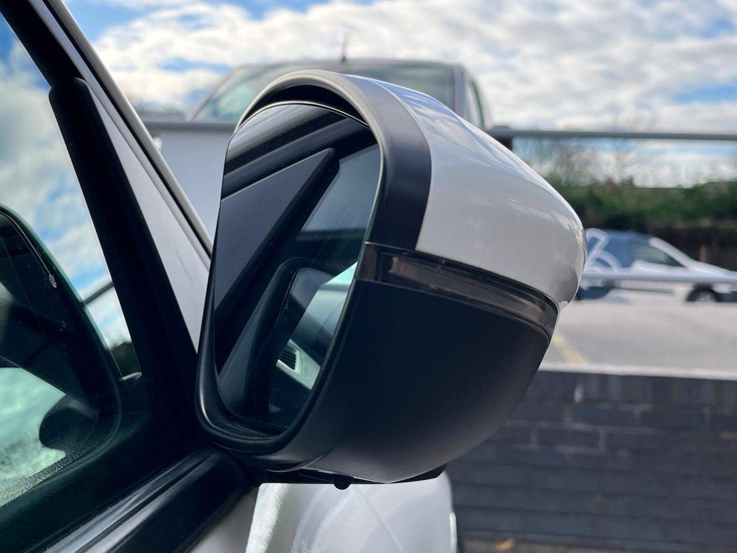 Used Peugeot E-208 2021 for sale - 76613350: Photo 41