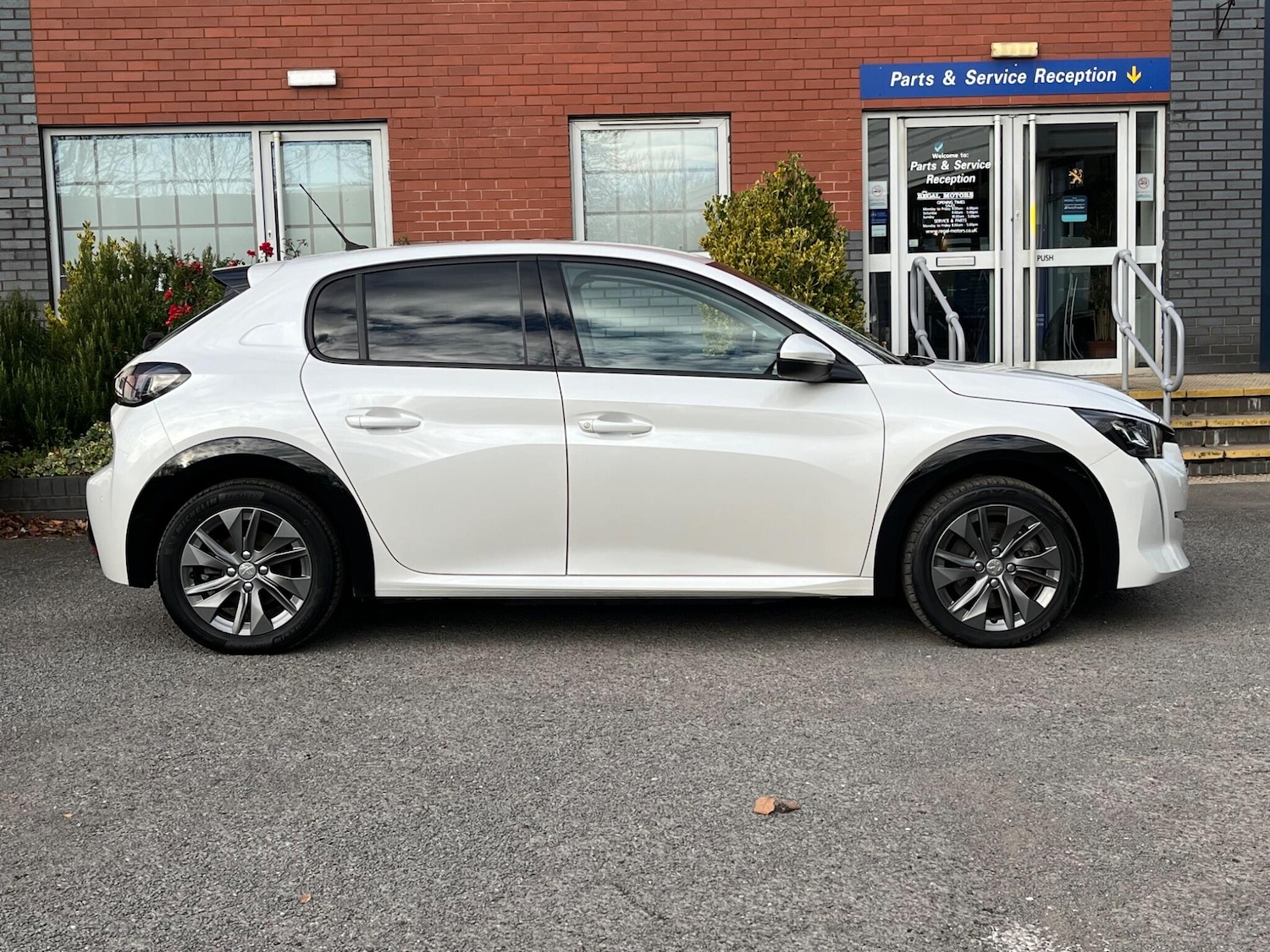 Used Peugeot E-208 2021 for sale - 76613350: Photo 8