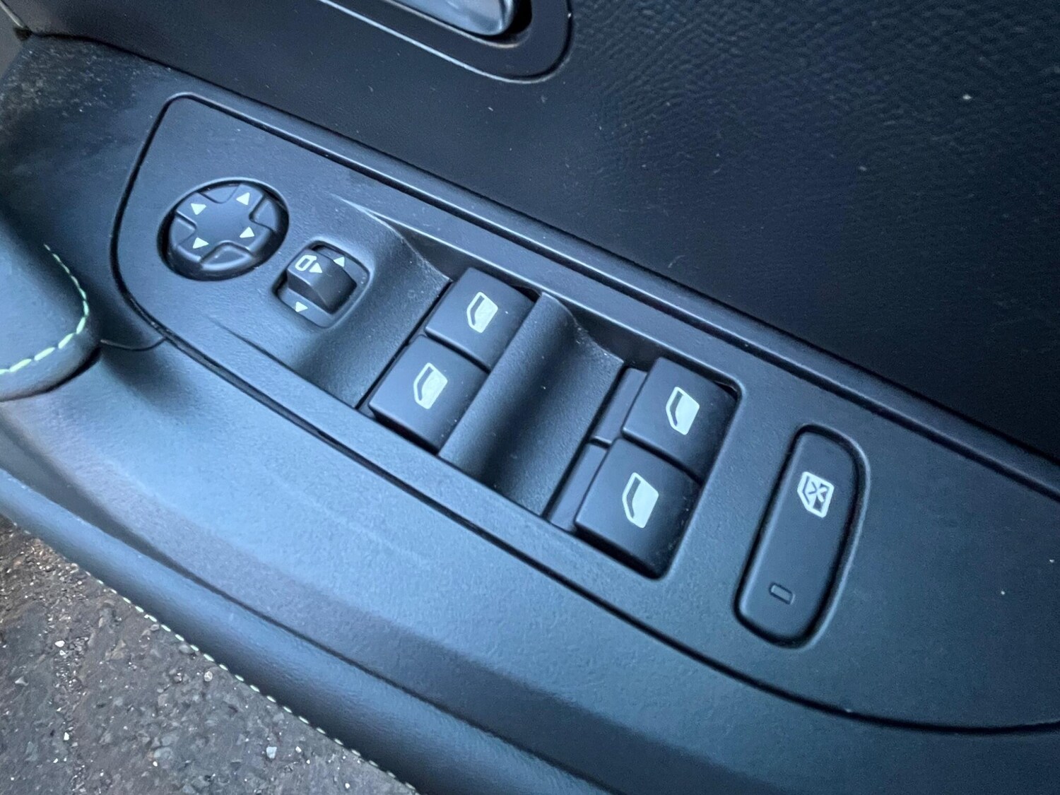 Used Peugeot 2008 2022 for sale - 76689301: Photo 25