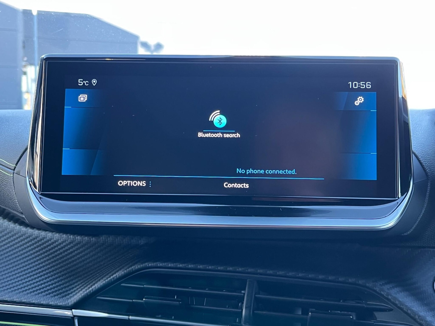 Used Peugeot 2008 2022 for sale - 76689301: Photo 32