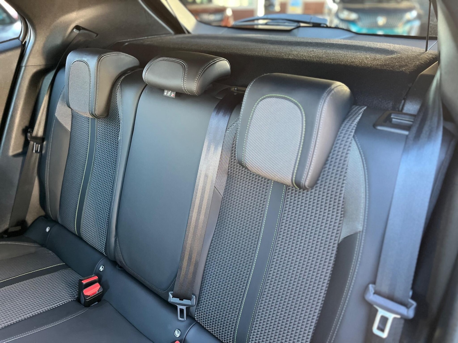 Used Peugeot 2008 2022 for sale - 76689301: Photo 8