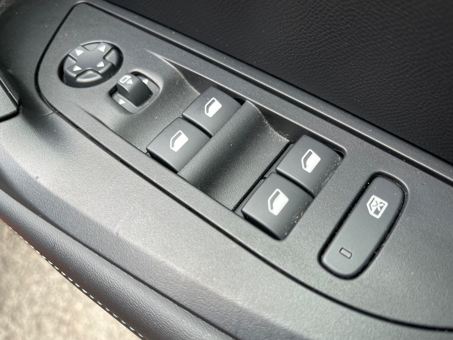 Used Peugeot 2008 2022 for sale - 76189614: Photo 29