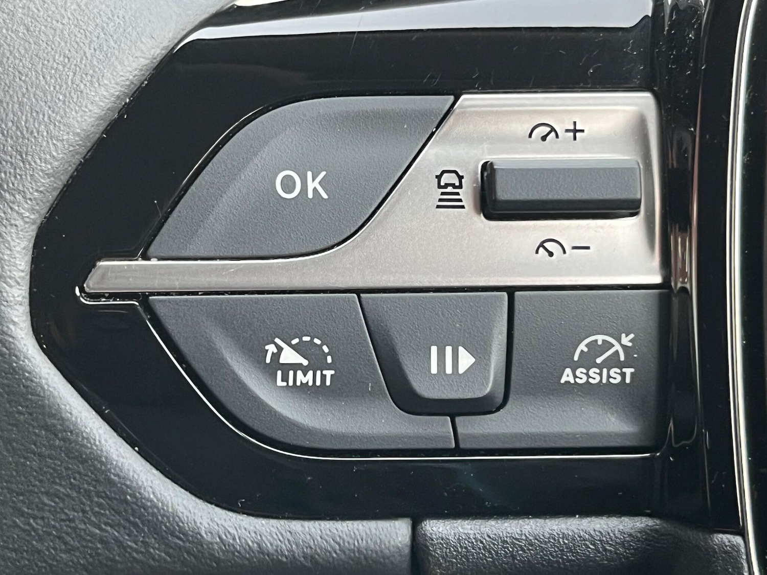 Used Peugeot 308 SW 2024 for sale - 76422493: Photo 49