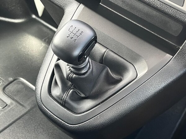 Used Peugeot Expert 2024 for sale - 76189085: Photo 41
