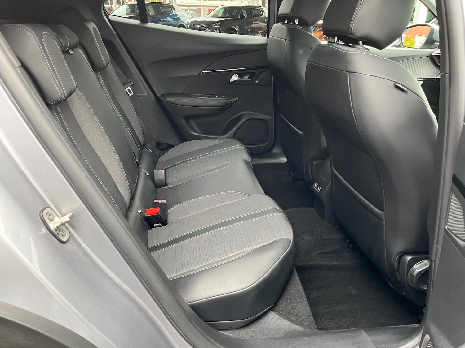 Used Peugeot E-2008 for sale - 76728138: Photo 25