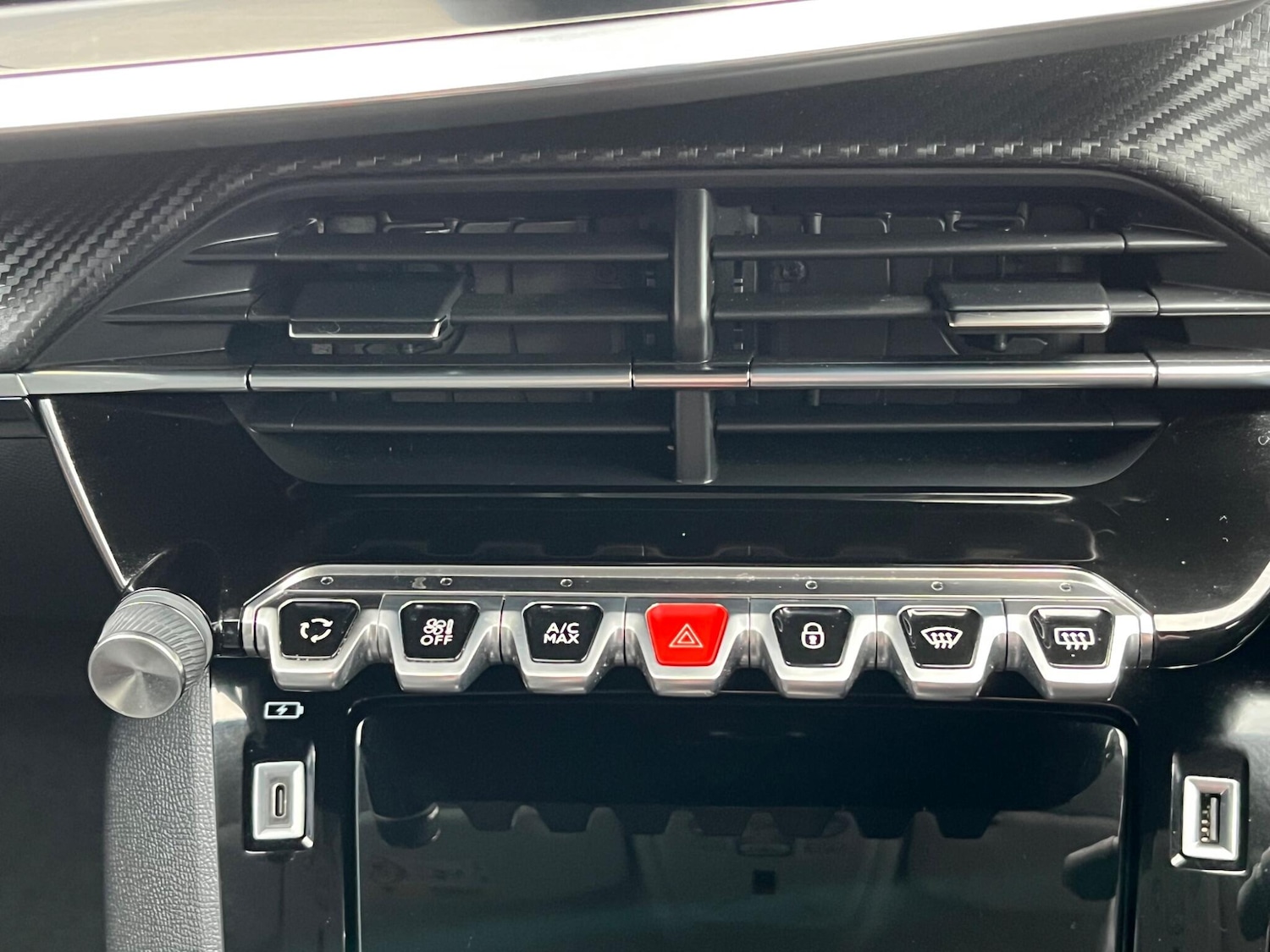 Used Peugeot E-2008 for sale - 76728138: Photo 31