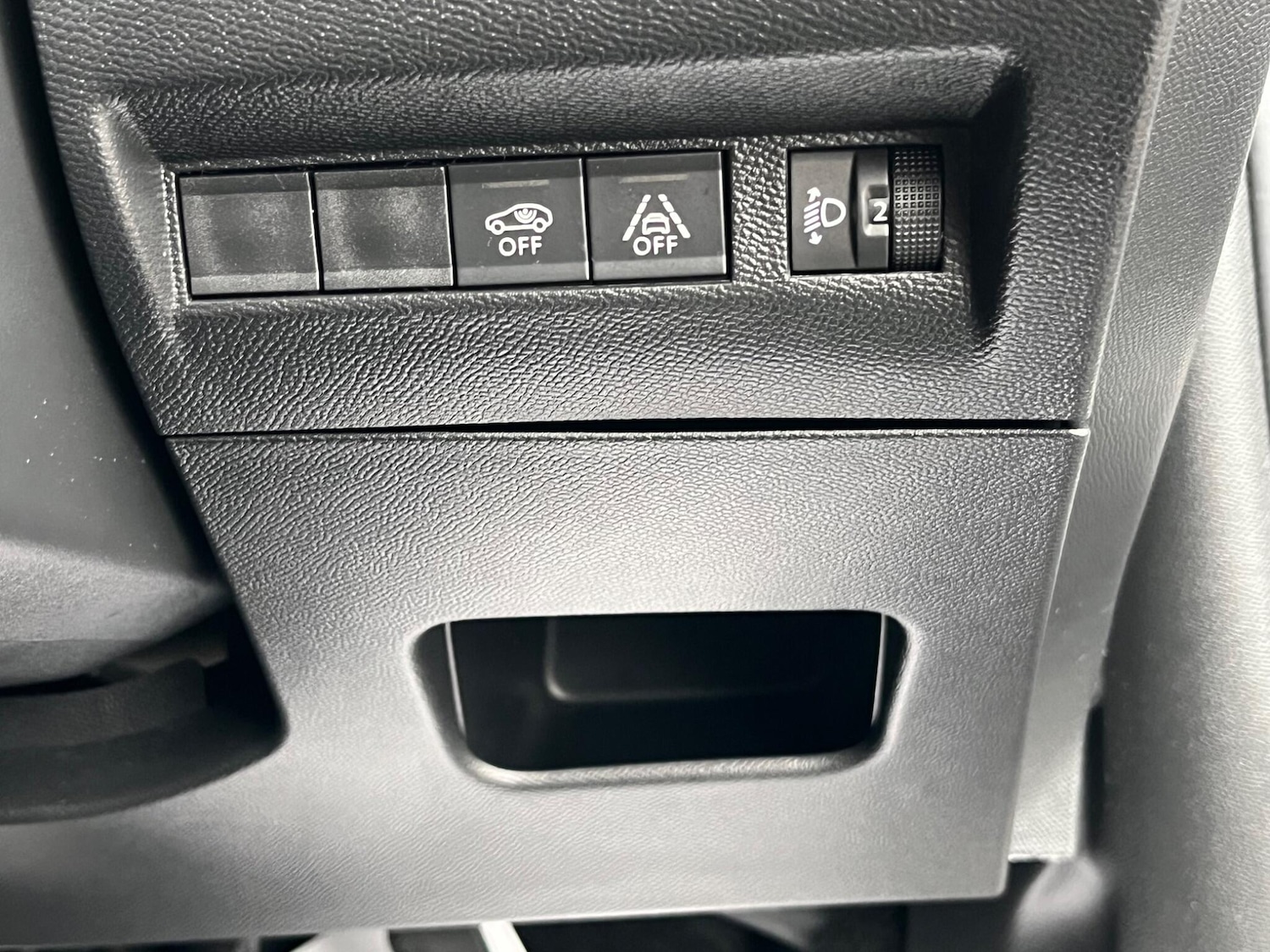 Used Peugeot E-2008 for sale - 76728138: Photo 35