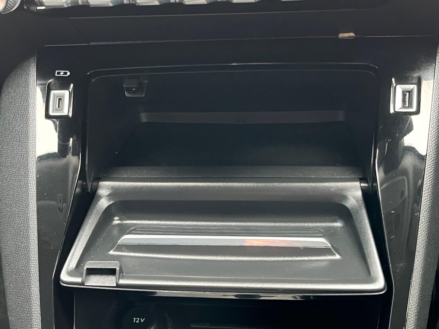 Used Peugeot E-2008 for sale - 76728138: Photo 37