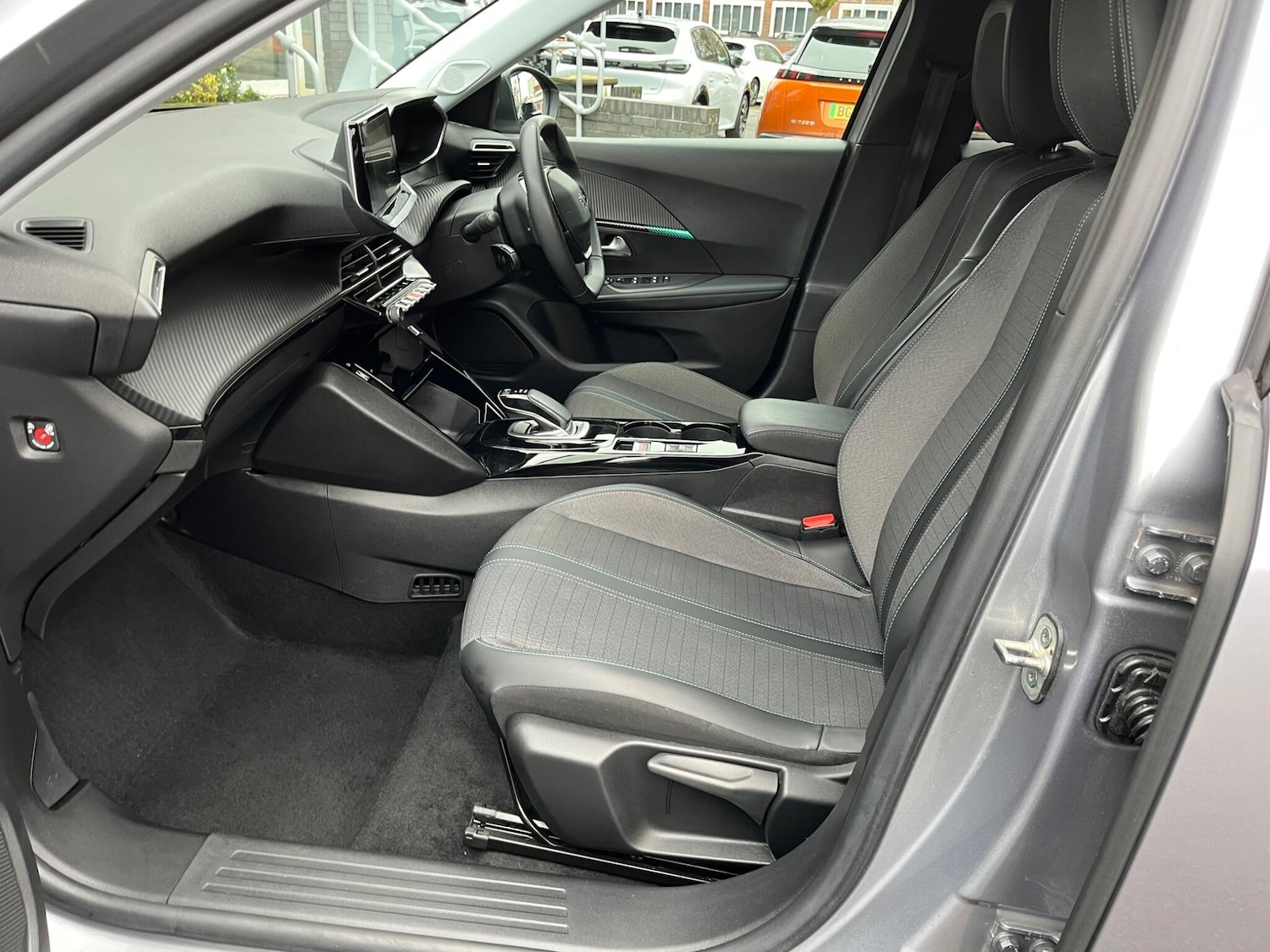 Used Peugeot E-2008 for sale - 76728138: Photo 55