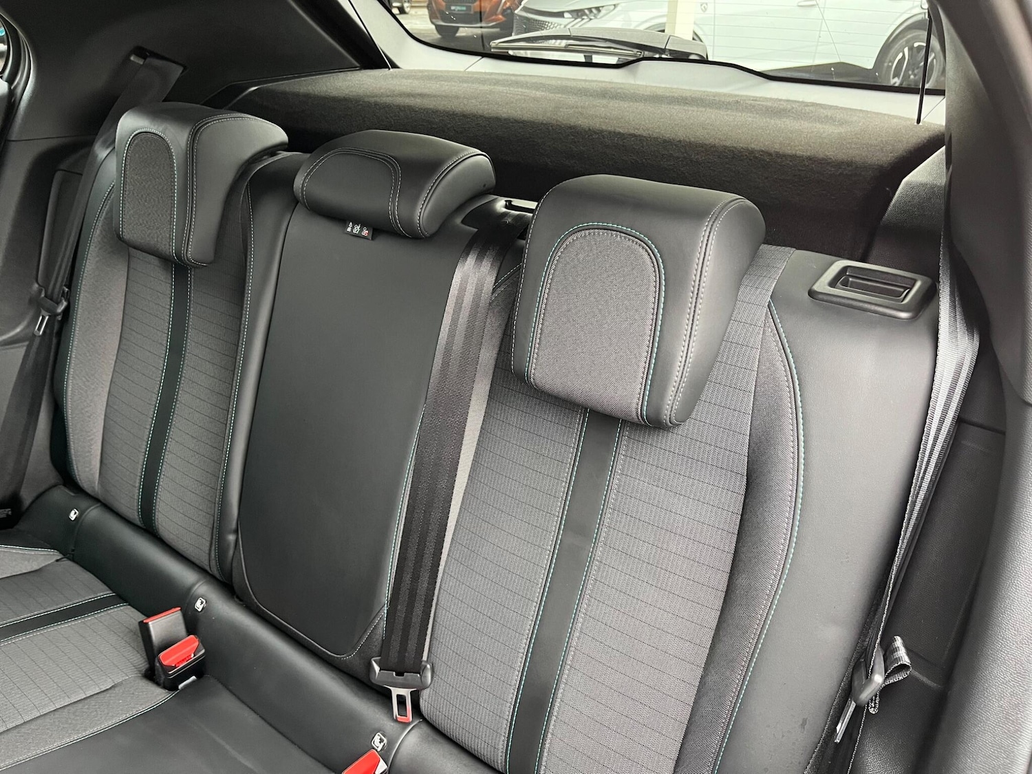 Used Peugeot E-2008 for sale - 76728138: Photo 8