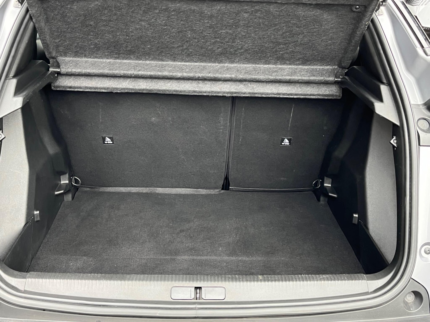 Used Peugeot E-2008 for sale - 76728138: Photo 9