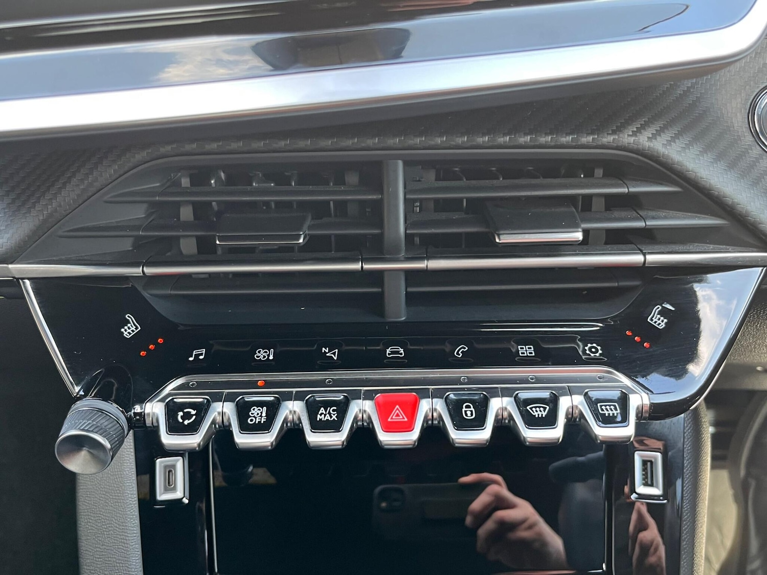 Used Peugeot 2008 2023 for sale - 76189959: Photo 37