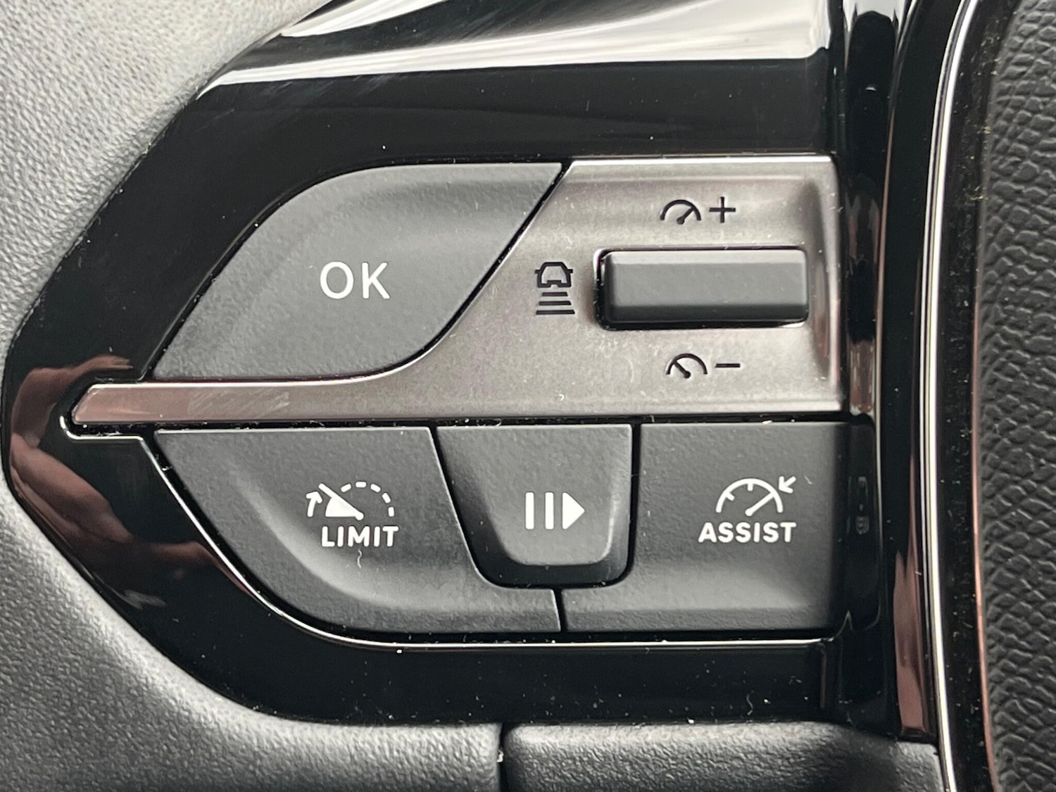 Used Peugeot 308 2022 for sale - 76189455: Photo 37