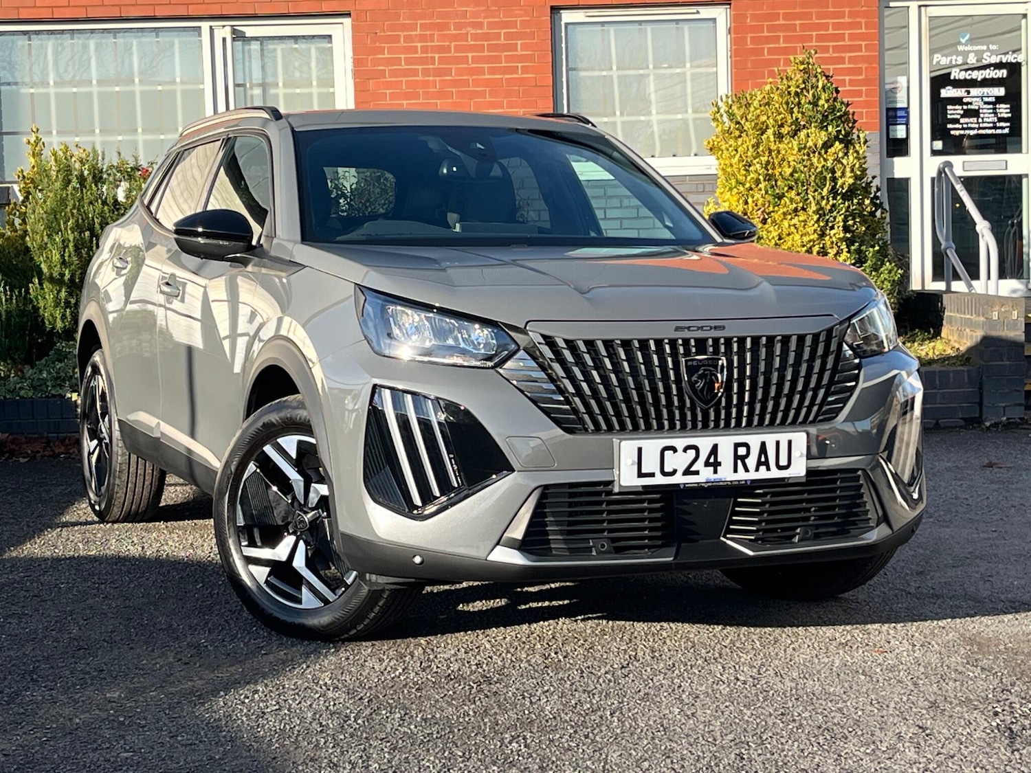 Used Peugeot 2008 2024 for sale - 76700995: Photo 2