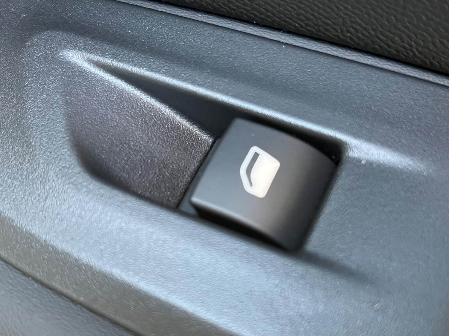 Used Peugeot 2008 2024 for sale - 76700995: Photo 28