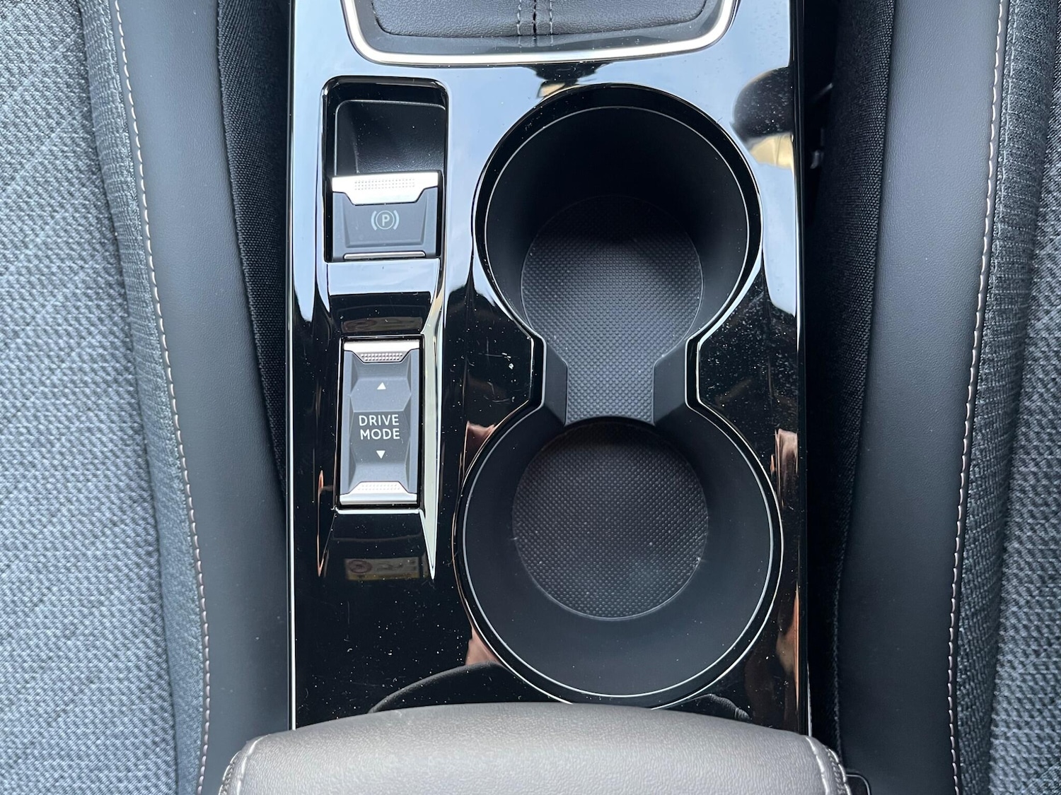 Used Peugeot 2008 2024 for sale - 76700995: Photo 35