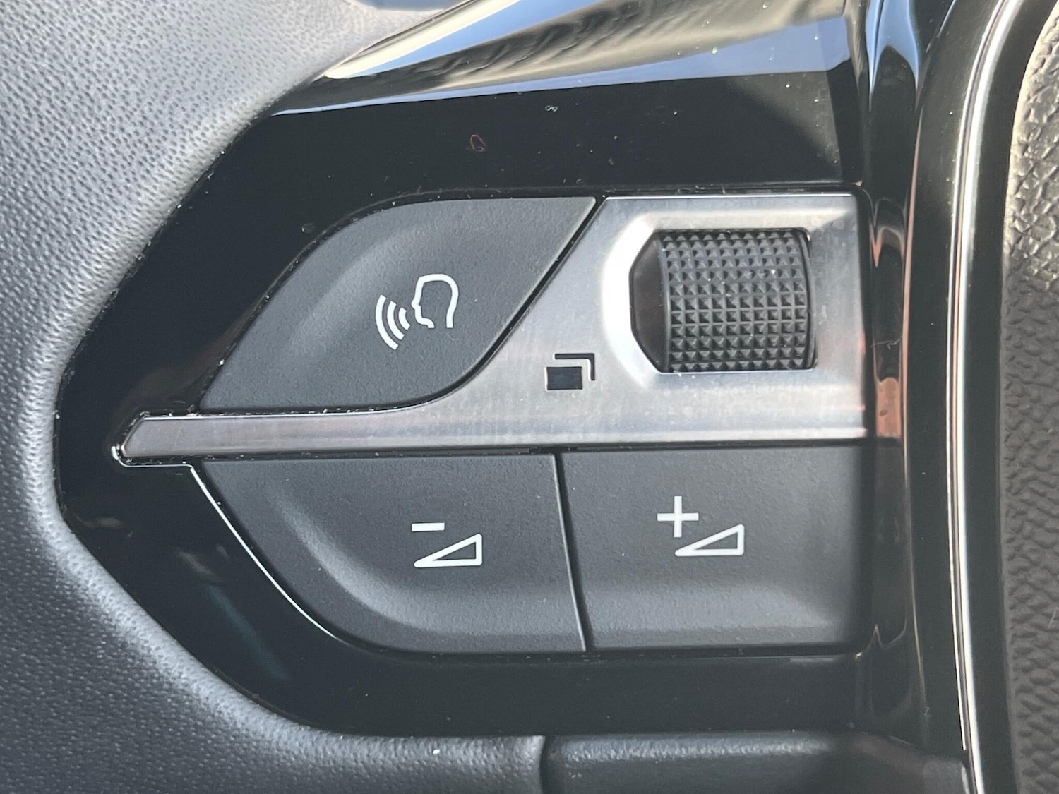 Used Peugeot 2008 2024 for sale - 76700995: Photo 41