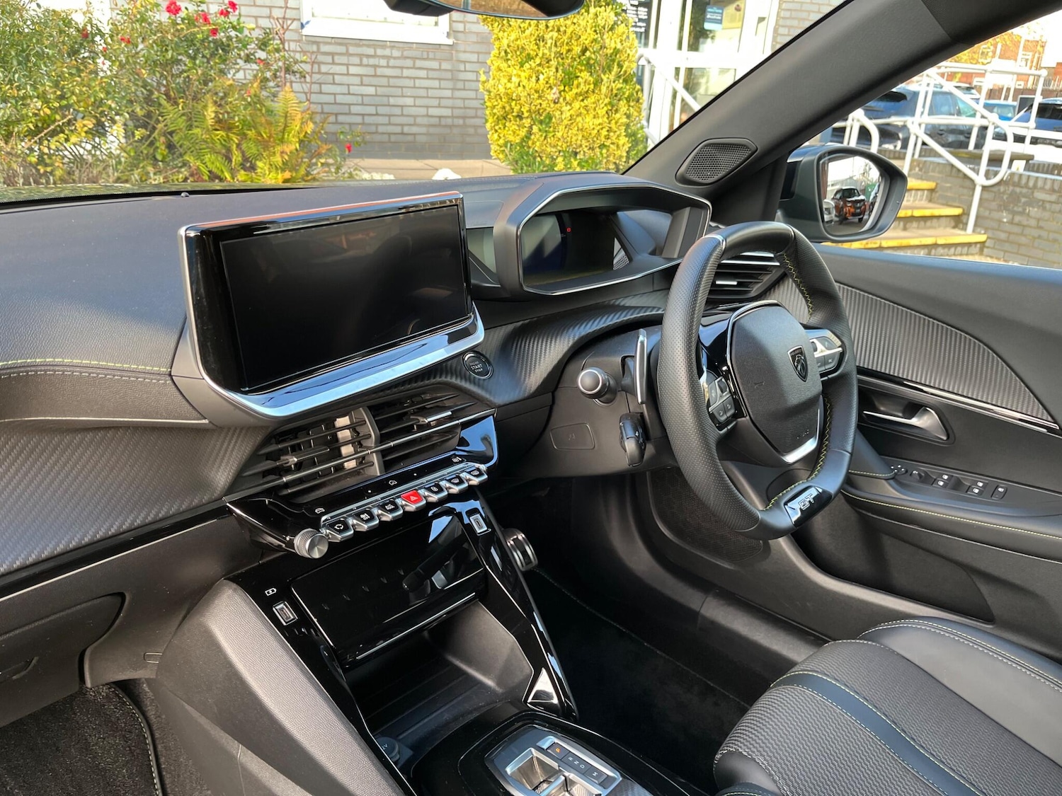 Used Peugeot 2008 2023 for sale - 76824300: Photo 3