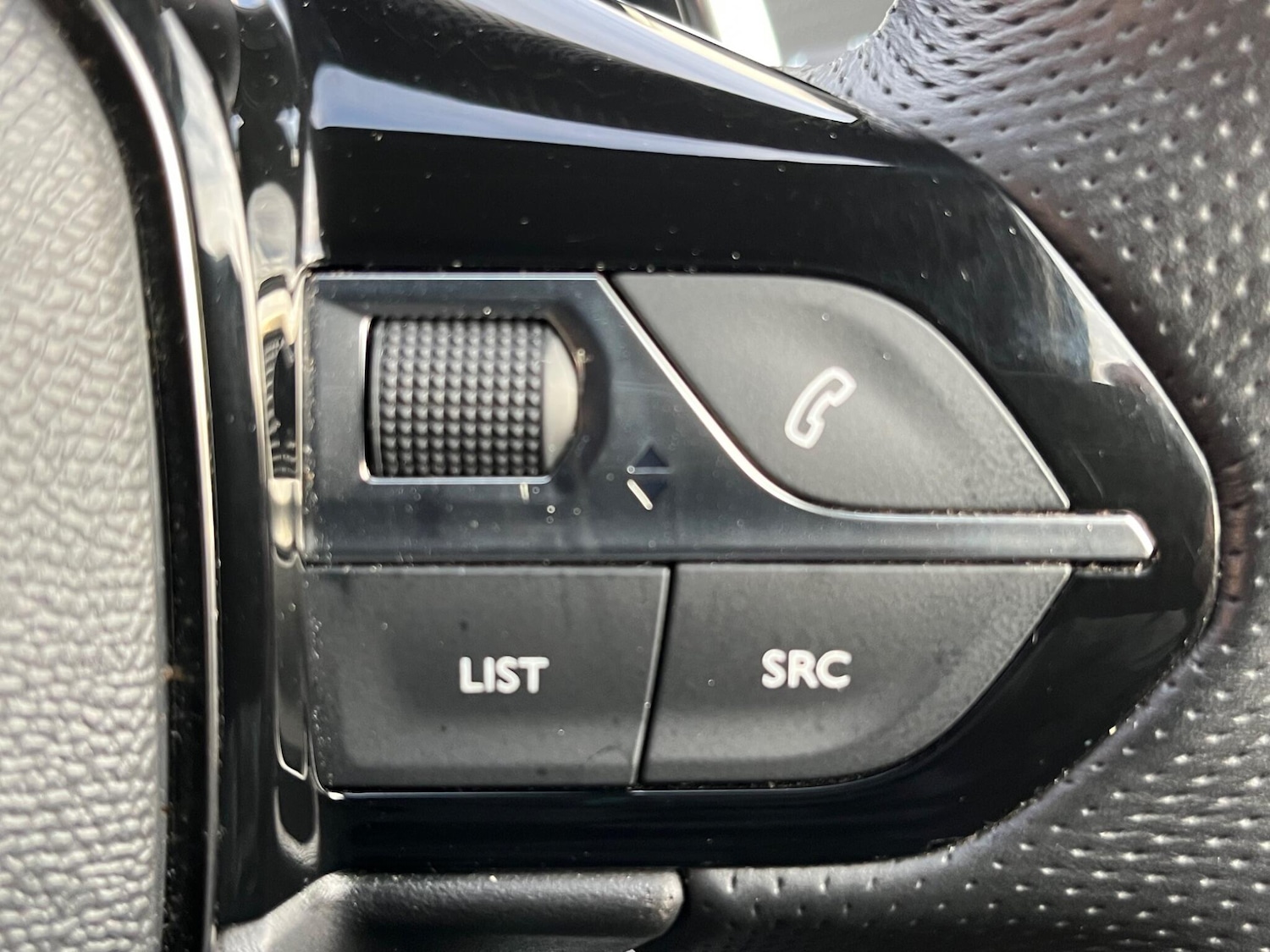 Used Peugeot 2008 2023 for sale - 76824300: Photo 42