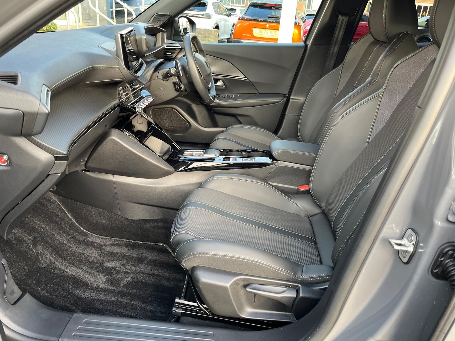 Used Peugeot 2008 2023 for sale - 76824300: Photo 53