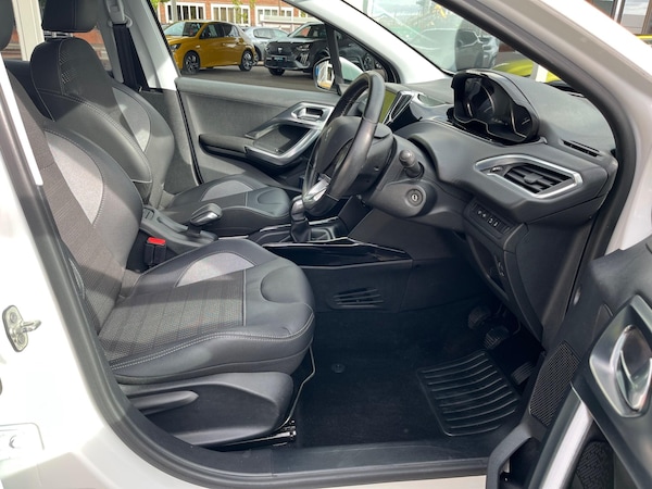 Used Peugeot 2008 2017 for sale - 76214038: Photo 11