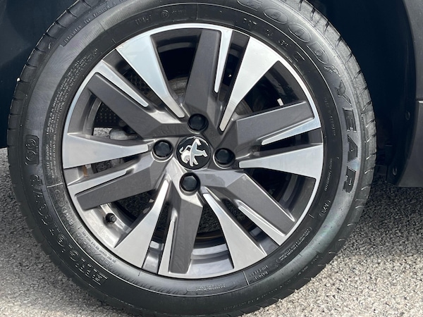 Used Peugeot 2008 2017 for sale - 76214038: Photo 18