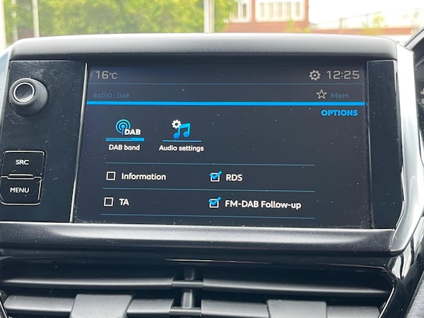 Used Peugeot 2008 2017 for sale - 76214038: Photo 19