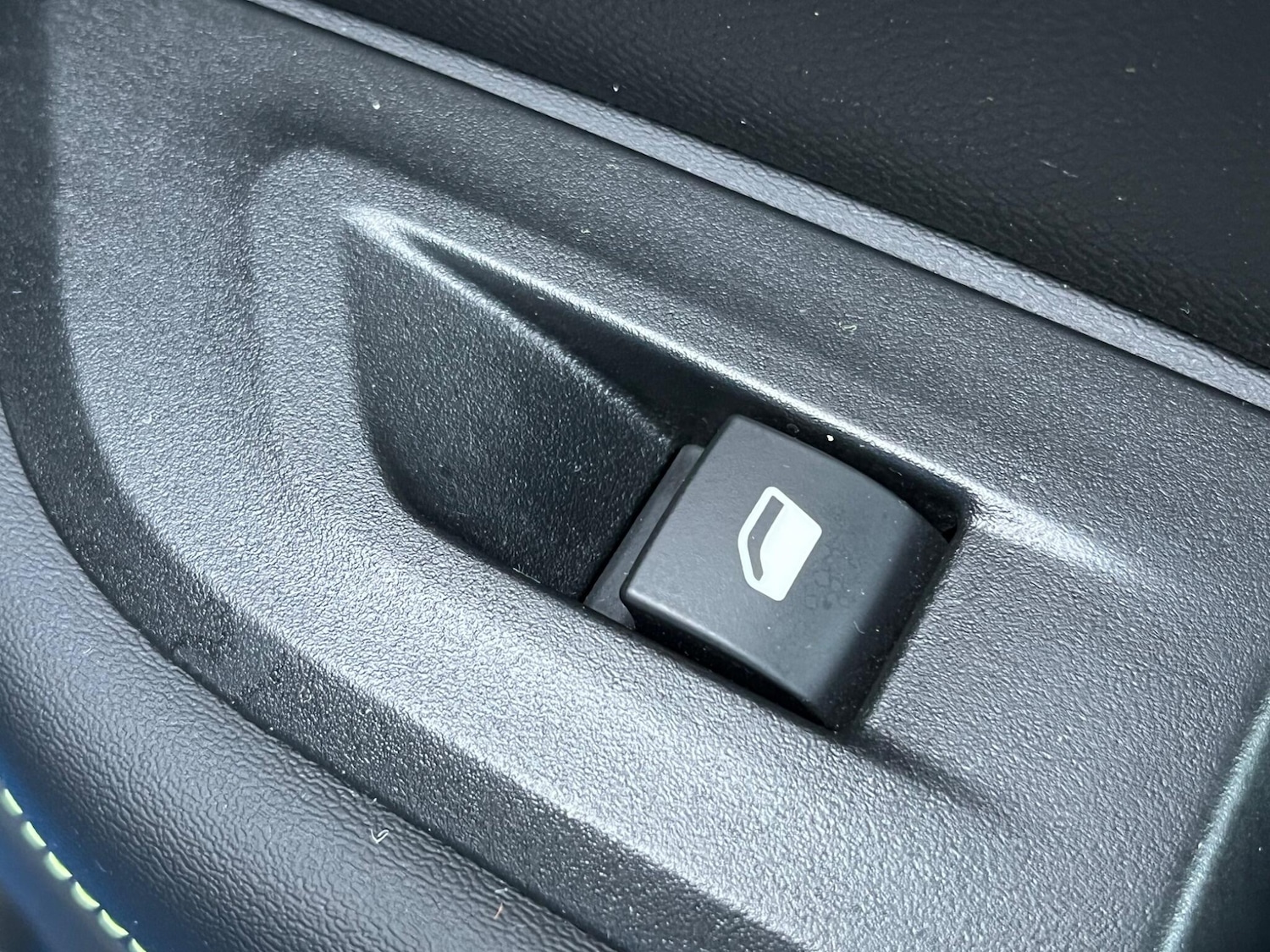 Used Peugeot 2008 2021 for sale - 76658721: Photo 28