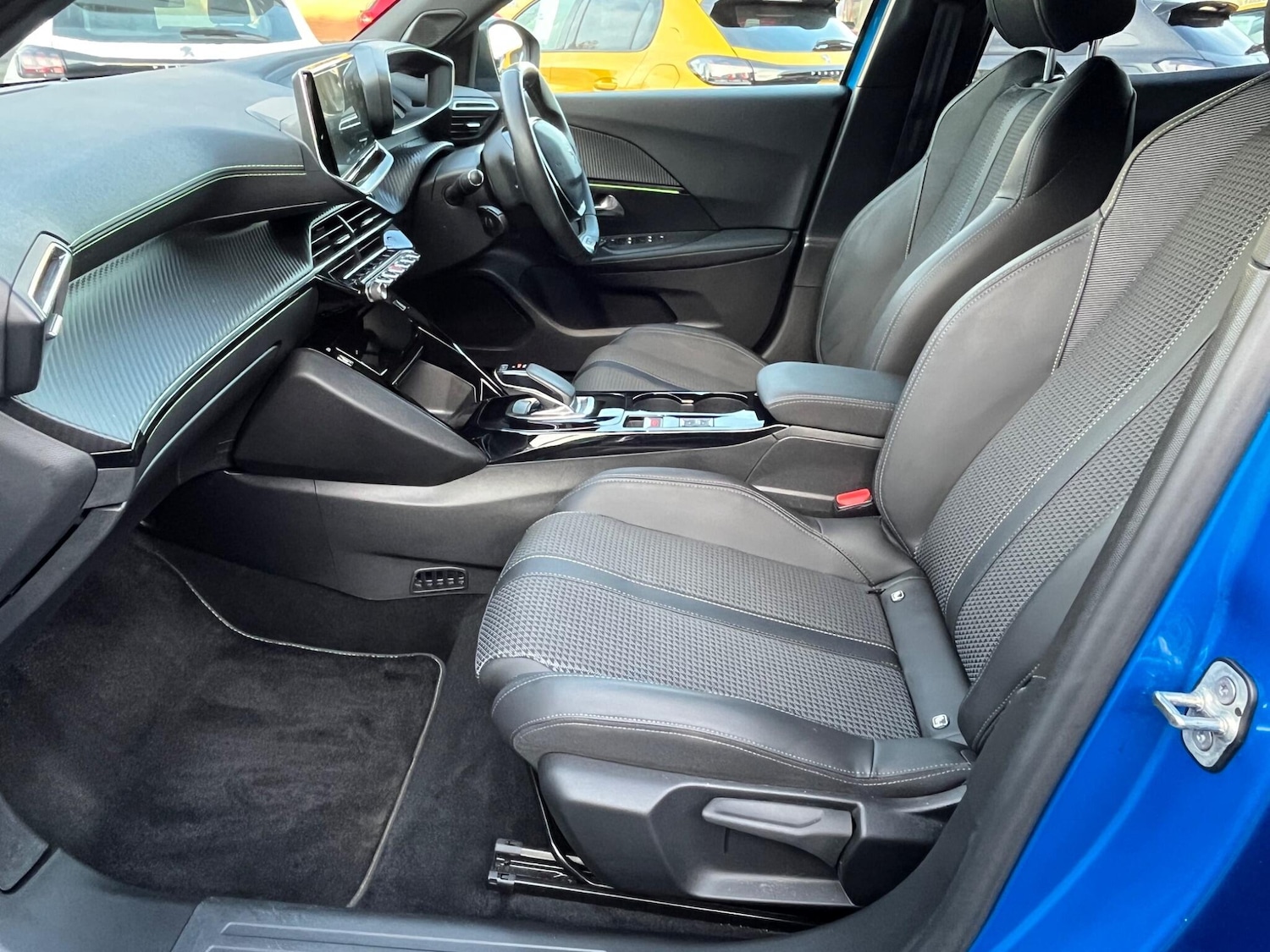 Used Peugeot 2008 2021 for sale - 76658721: Photo 41