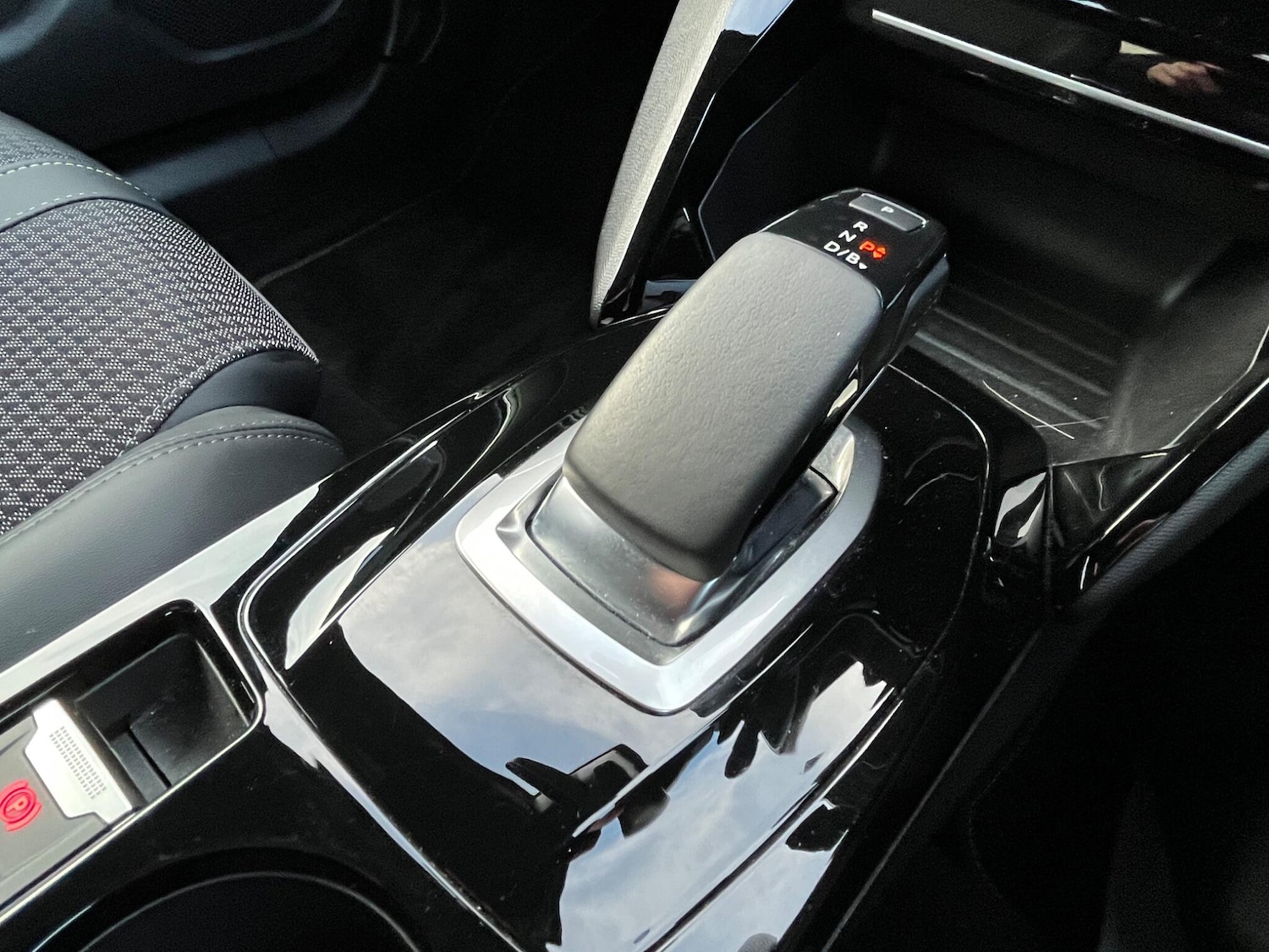 Used Peugeot 2008 2021 for sale - 76658721: Photo 60