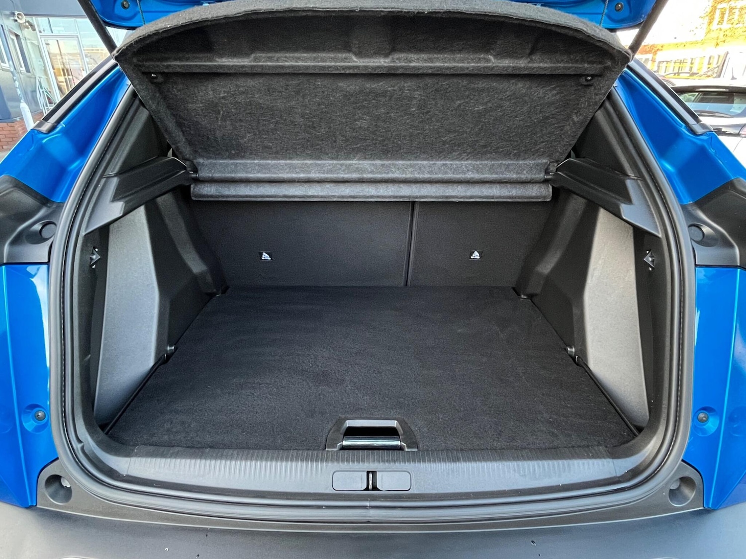 Used Peugeot 2008 2021 for sale - 76658721: Photo 9