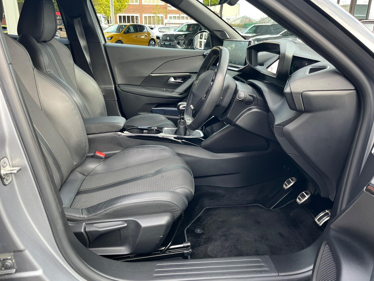 Used Peugeot 2008 2021 for sale - 76398772: Photo 13