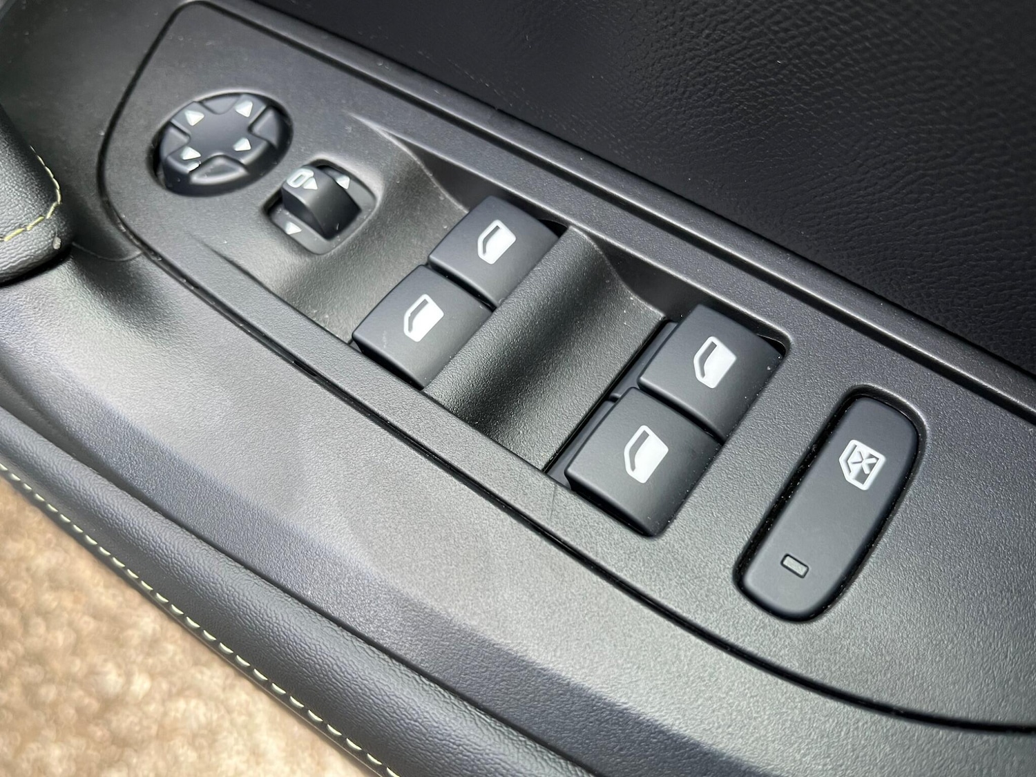 Used Peugeot 2008 2021 for sale - 76398772: Photo 28