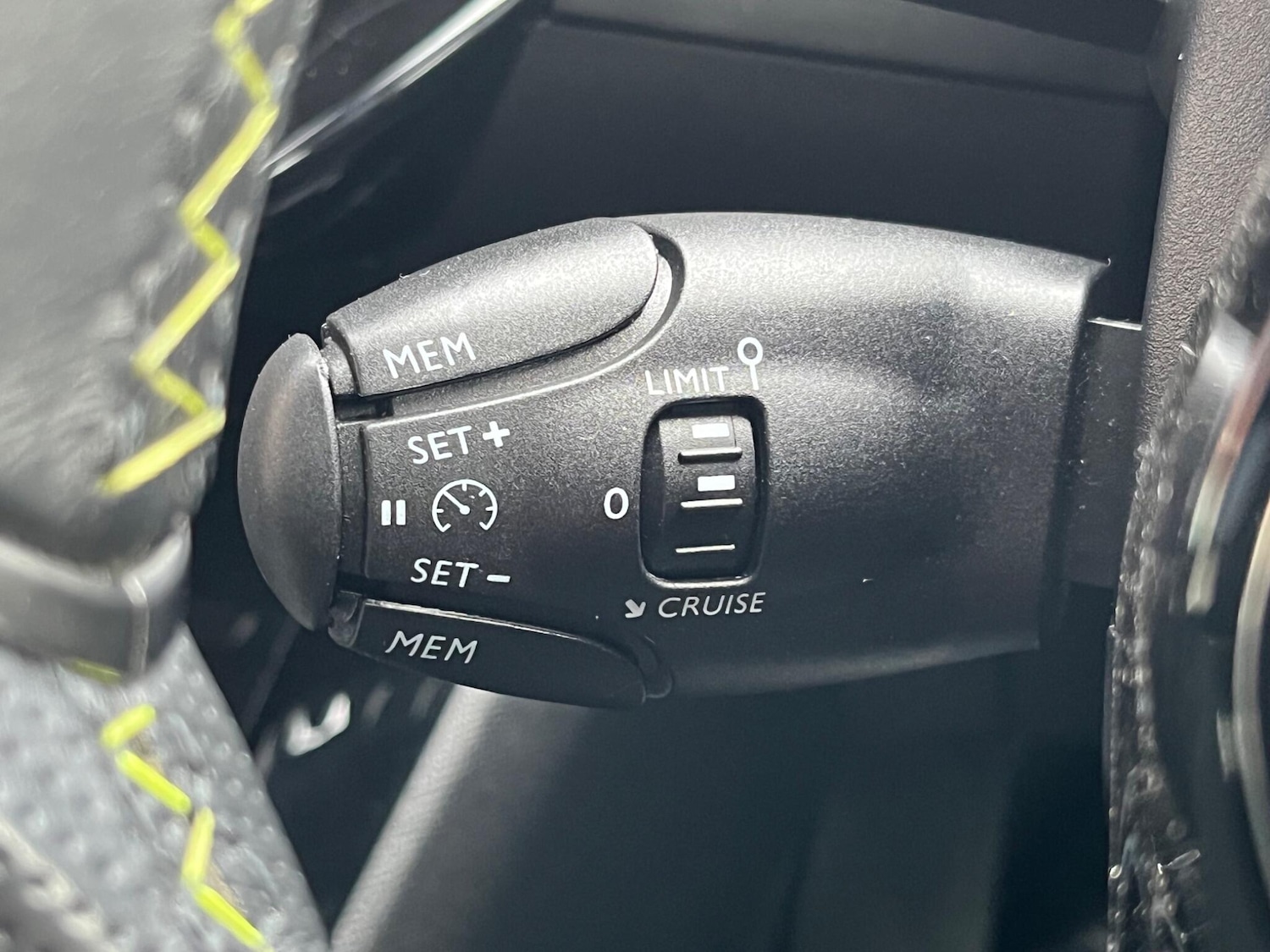 Used Peugeot 2008 2021 for sale - 76398772: Photo 47