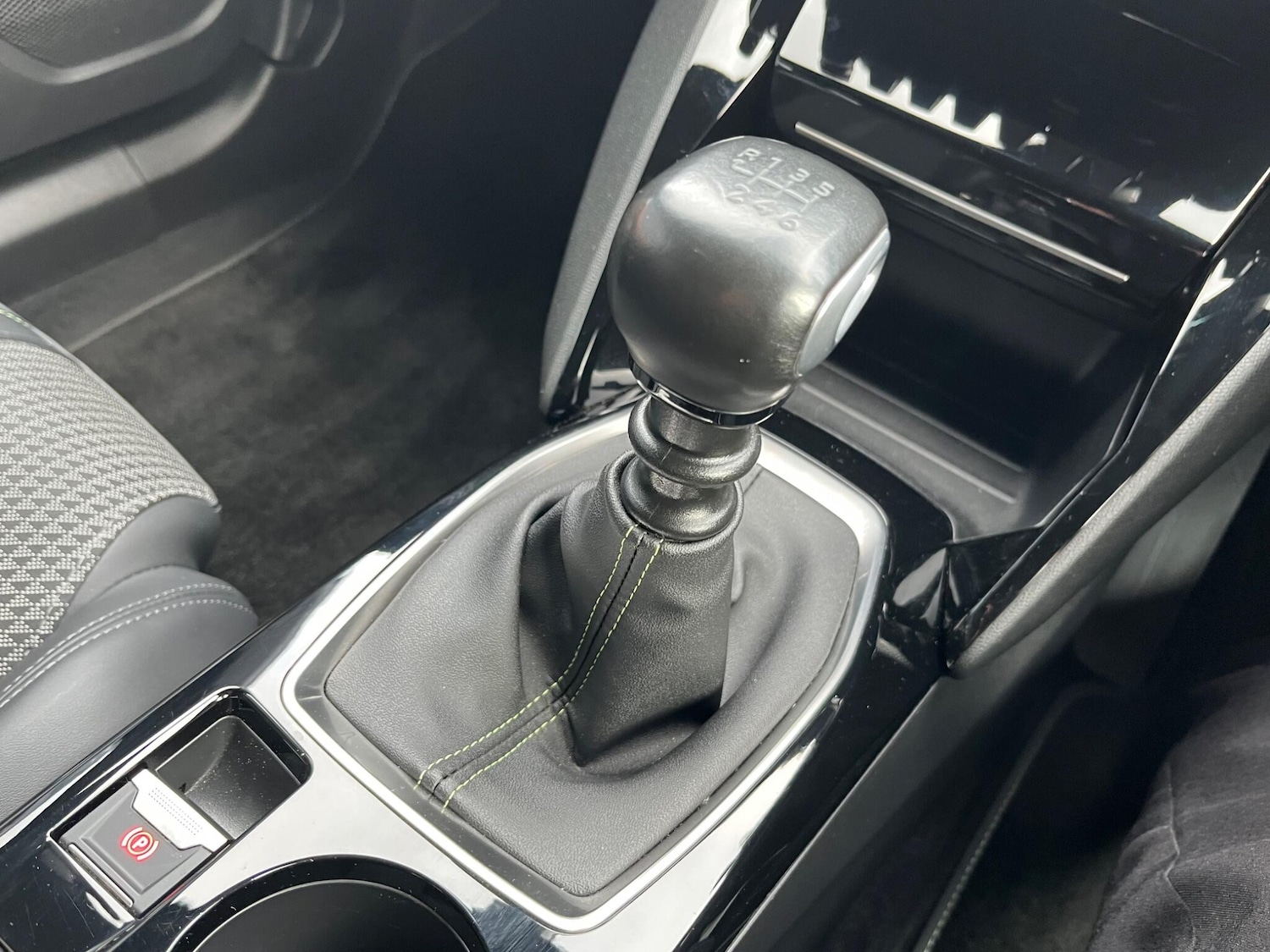 Used Peugeot 2008 2021 for sale - 76398772: Photo 49