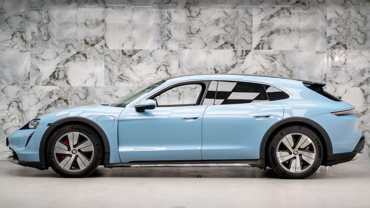 Used Porsche Taycan 2021 for sale - 76619927: Photo 10